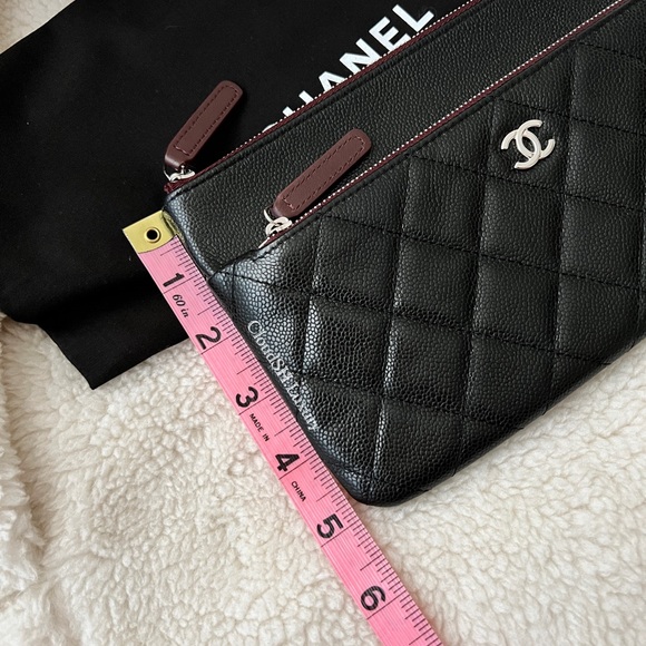 ❌❌Classic Quilted CC Logo Black Caviar Double Zip Case w/ Silver Hardware - Picture 12 of 13